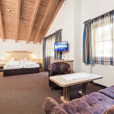 ゲストハウス Andre Arnold - Boutique 3*