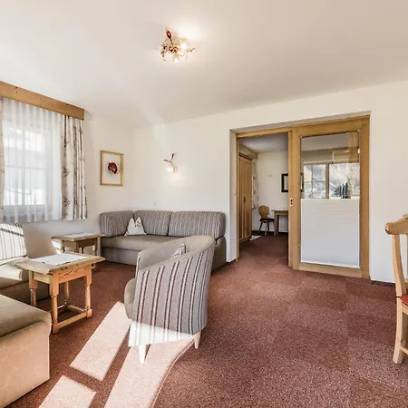 ゲストハウス Andre Arnold - Boutique 3*